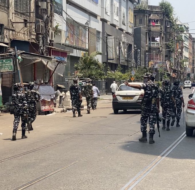 Bomb hurled near Mahajati Sadan Auditorium in Kolkata