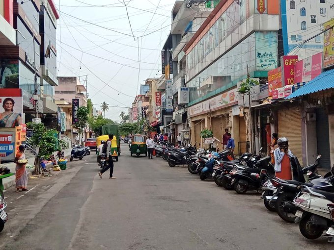 കൊവിഡ് രണ്ടാം തരംഗം: ലോക്ക്ഡൗണിലായി കര്‍ണാടക, ചിത്രങ്ങള്‍ കാണാം