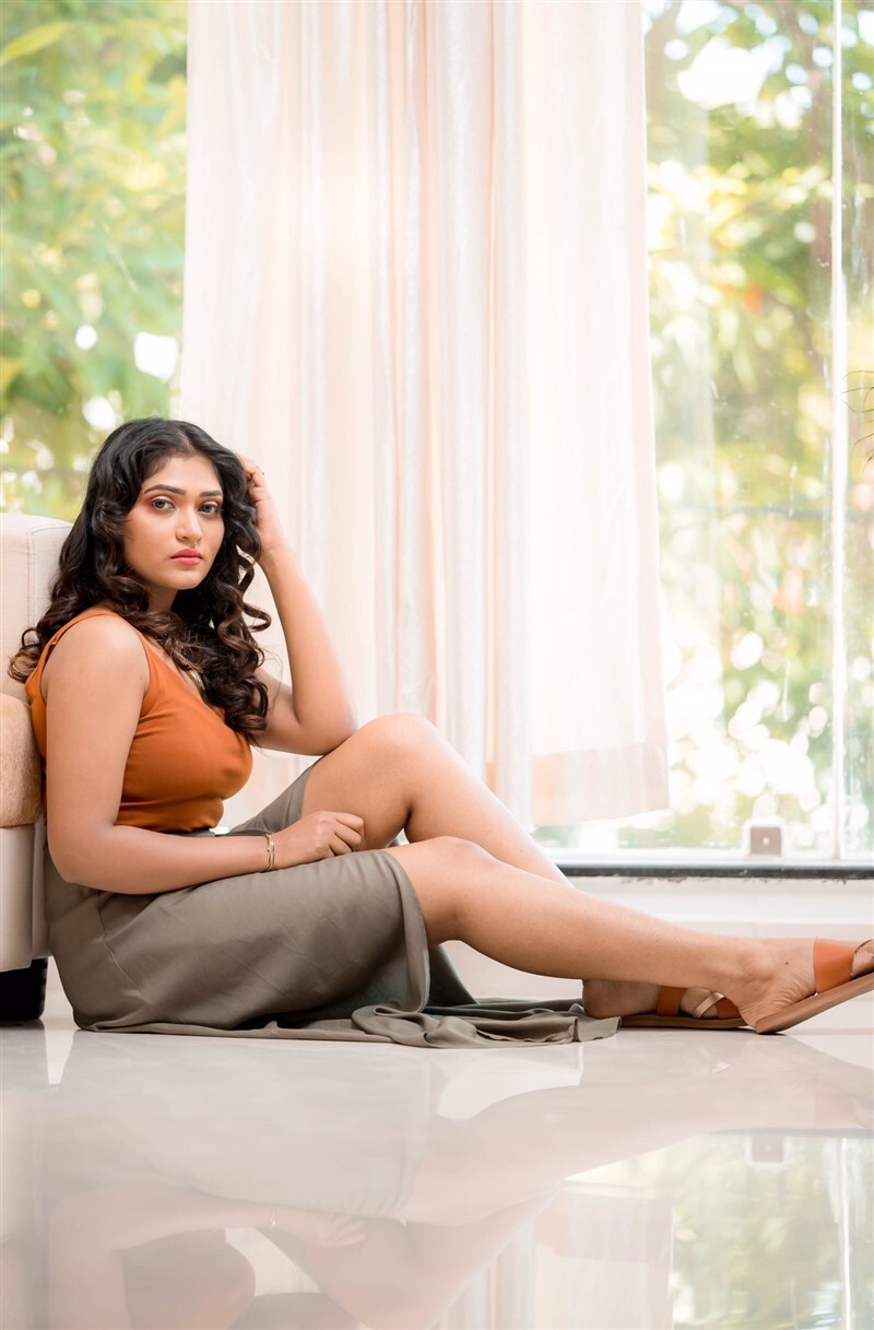 ആരാധകരെ ഞെട്ടിച്ച് അനന്യാമണിയുടെ ധാവണി ഫോട്ടോഷൂട്ട്; വൈറലായ ചിത്രങ്ങള്‍ കാണാം