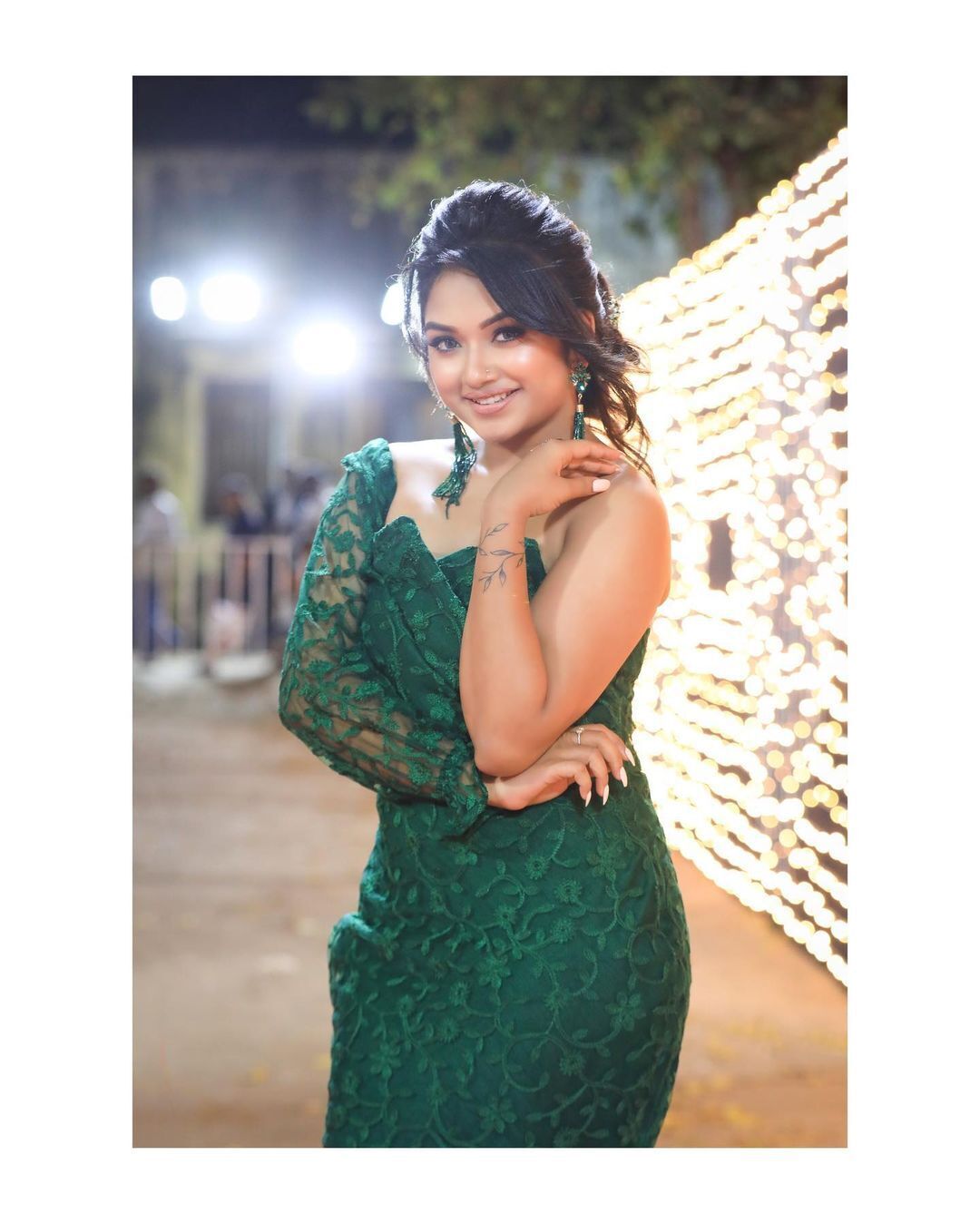 നാടന്‍ ലുക്കില്‍ ഗ്ലാമറസ് ഫോട്ടോഷൂട്ടുമായി പ്രീതി ശര്‍മ്മ, ആരാധകരുടെ നെഞ്ചിടിപ്പേറ്റുന്ന ചിത്രങ്ങള്‍ കാണാം