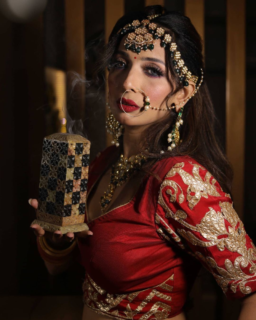 ഗ്ലാമറസ് ലുക്കിൽ ഹീന പഞ്ചൽ; ഏറ്റവും പുതിയ ഫൊട്ടോകൾ വൈറലാകുന്നു