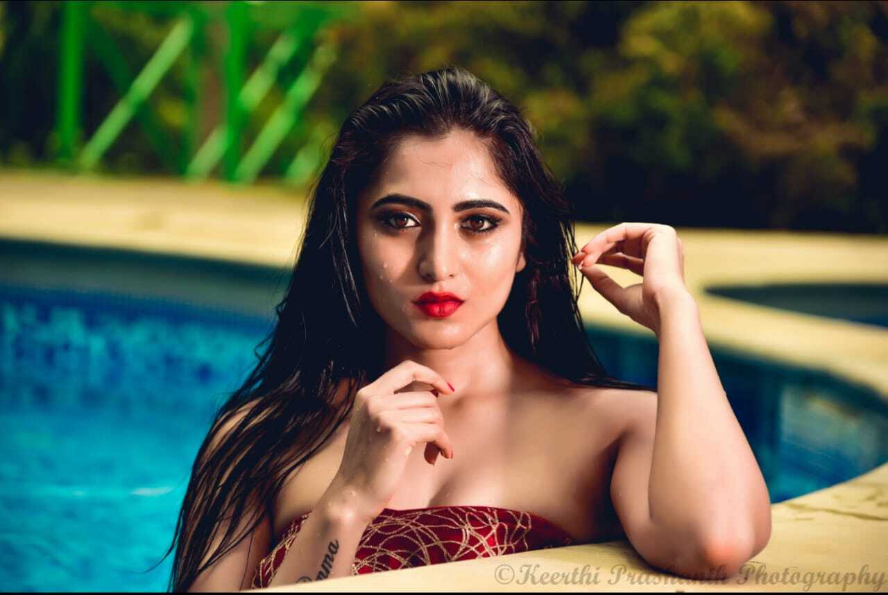 അടിപൊളി ലുക്കിൽ വന്ദന ബ്രുന്ദ; പുതിയ ചിത്രങ്ങൾ കാണാം