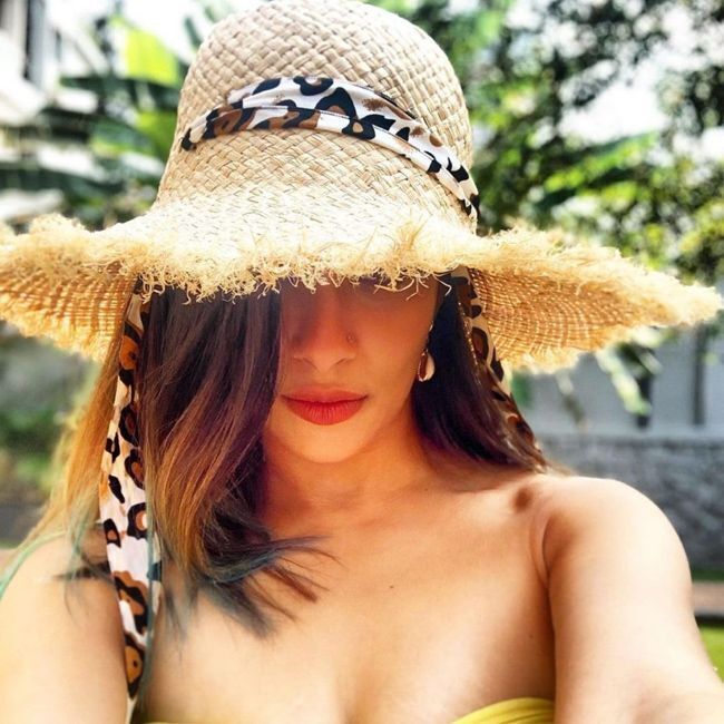 മോഡേണ്‍ ലുക്കില്‍ തിളങ്ങി നൈറ ബാനര്‍ജി, ഗ്ലാമറിന്റെ അങ്ങേയറ്റമെന്ന് ആരാധകര്‍, വൈറല്‍ ചിത്രങ്ങള്‍ കാണാം