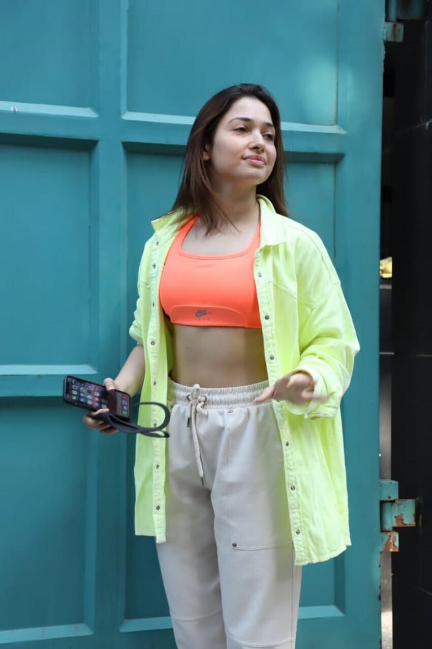 കാഷ്വൽ ലുക്കിൽ തമന്ന ഭാട്ടിയ, ചിത്രങ്ങൾ കാണാം