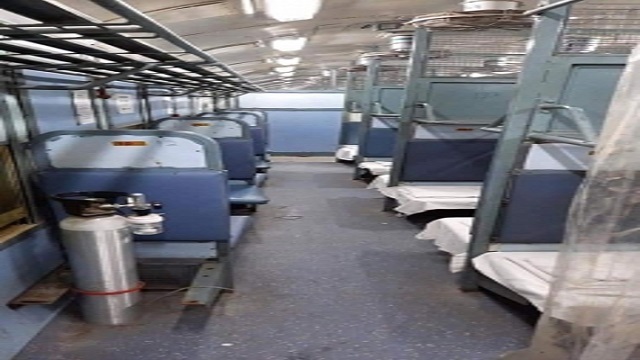 മധ്യപ്രദേശിലേക്കും മഹാരാഷ്ട്രയിലേക്കും 22 കൊവിഡ് കോച്ചുകള്‍ കൂടി റെയില്‍വെ അനുവദിച്ചു: ചിത്രങ്ങള്‍