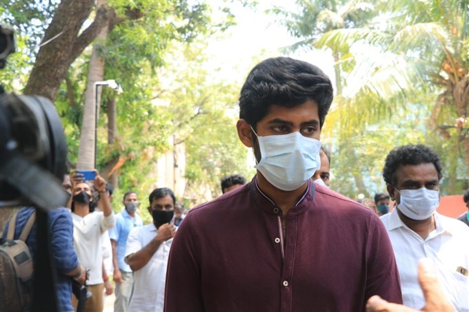 Kollywood Celebrities And Leaders Pays tribute to Actor Vivek