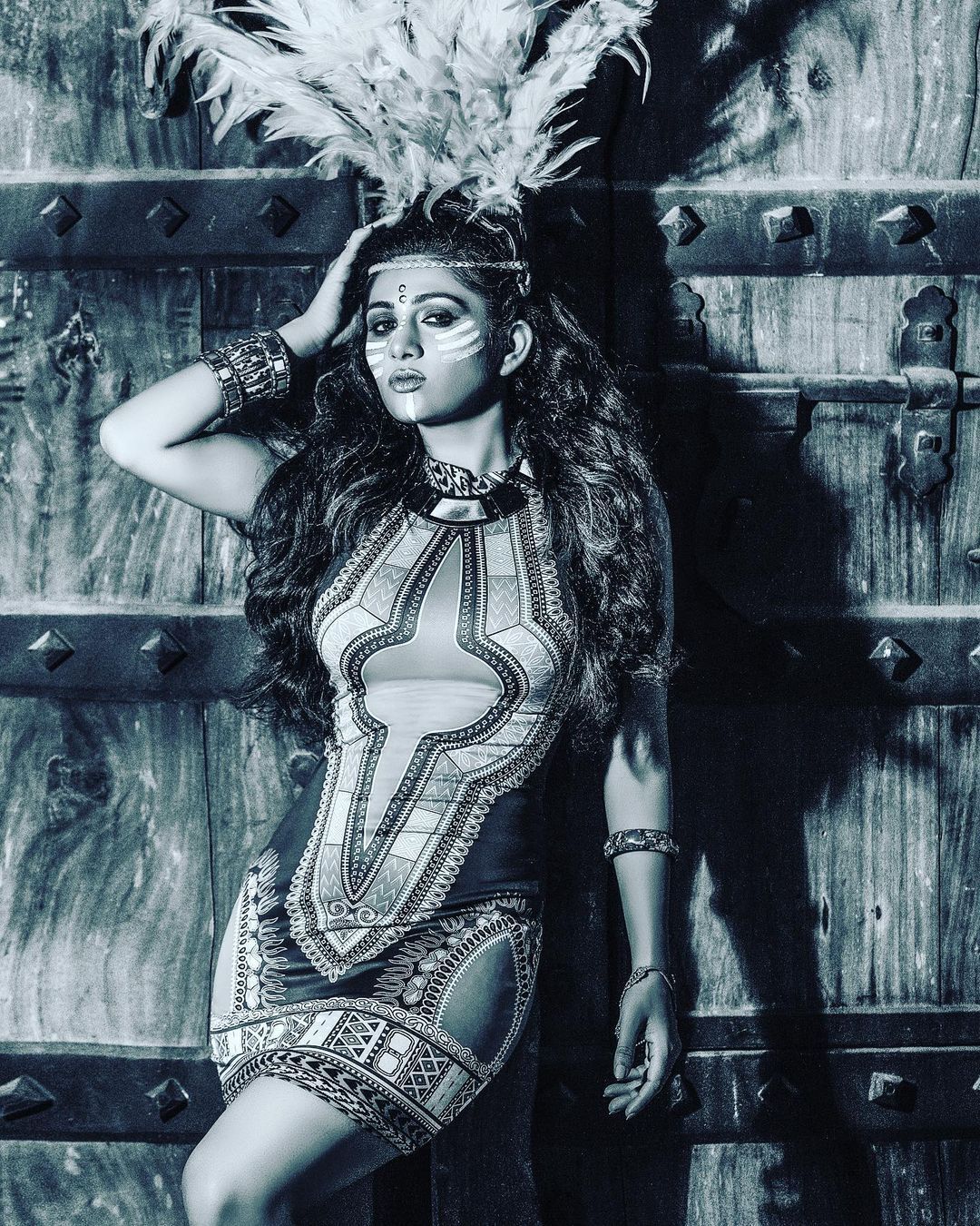 ബിക്കിനിയിൽ സുന്ദരിയായി ഇഷ ഛബ്ര, ചിത്രങ്ങൾ കാണാം