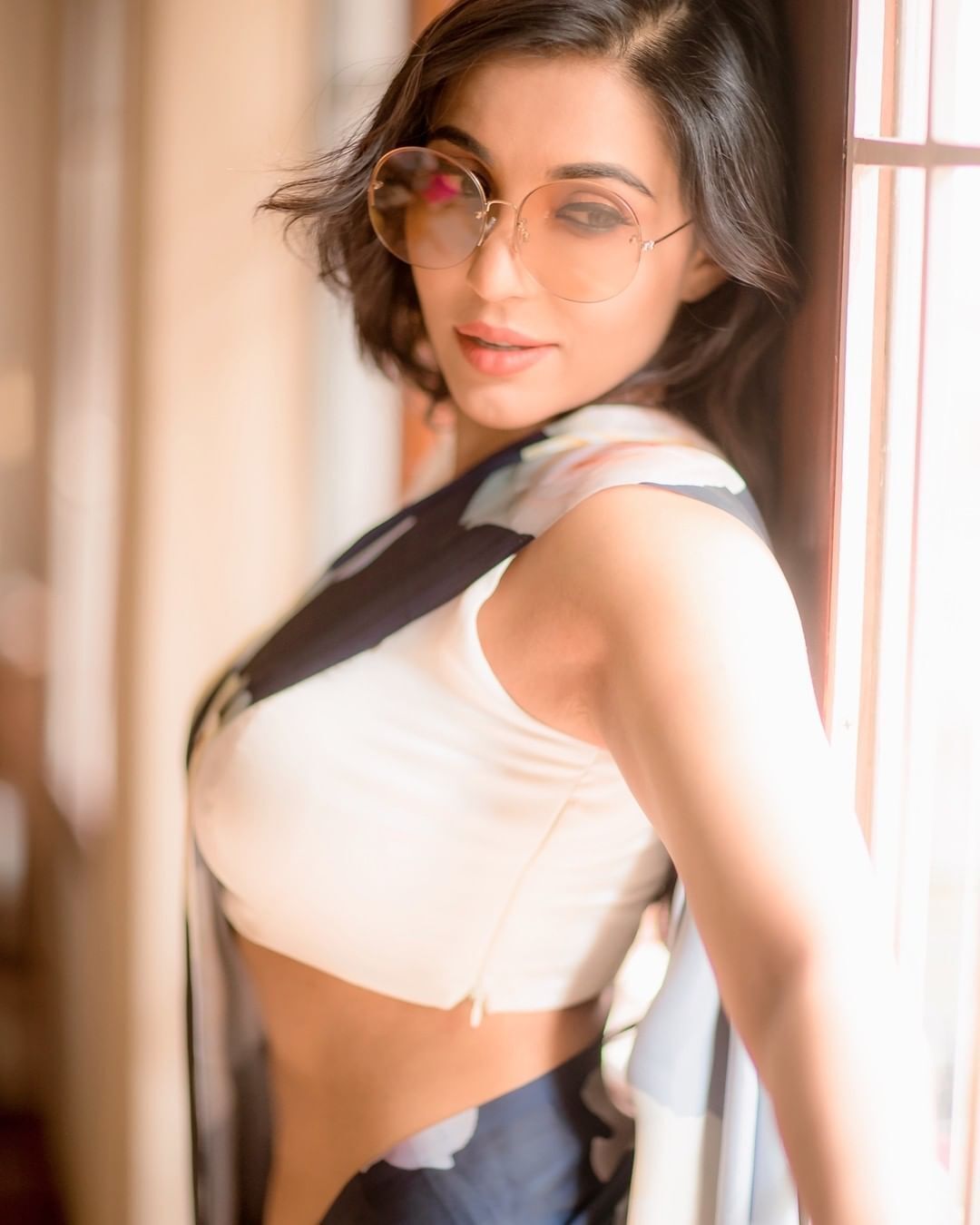 നടി പാര്‍വതി നായരുടെ അടിപൊളി ചിത്രങ്ങള്‍ കാണാം