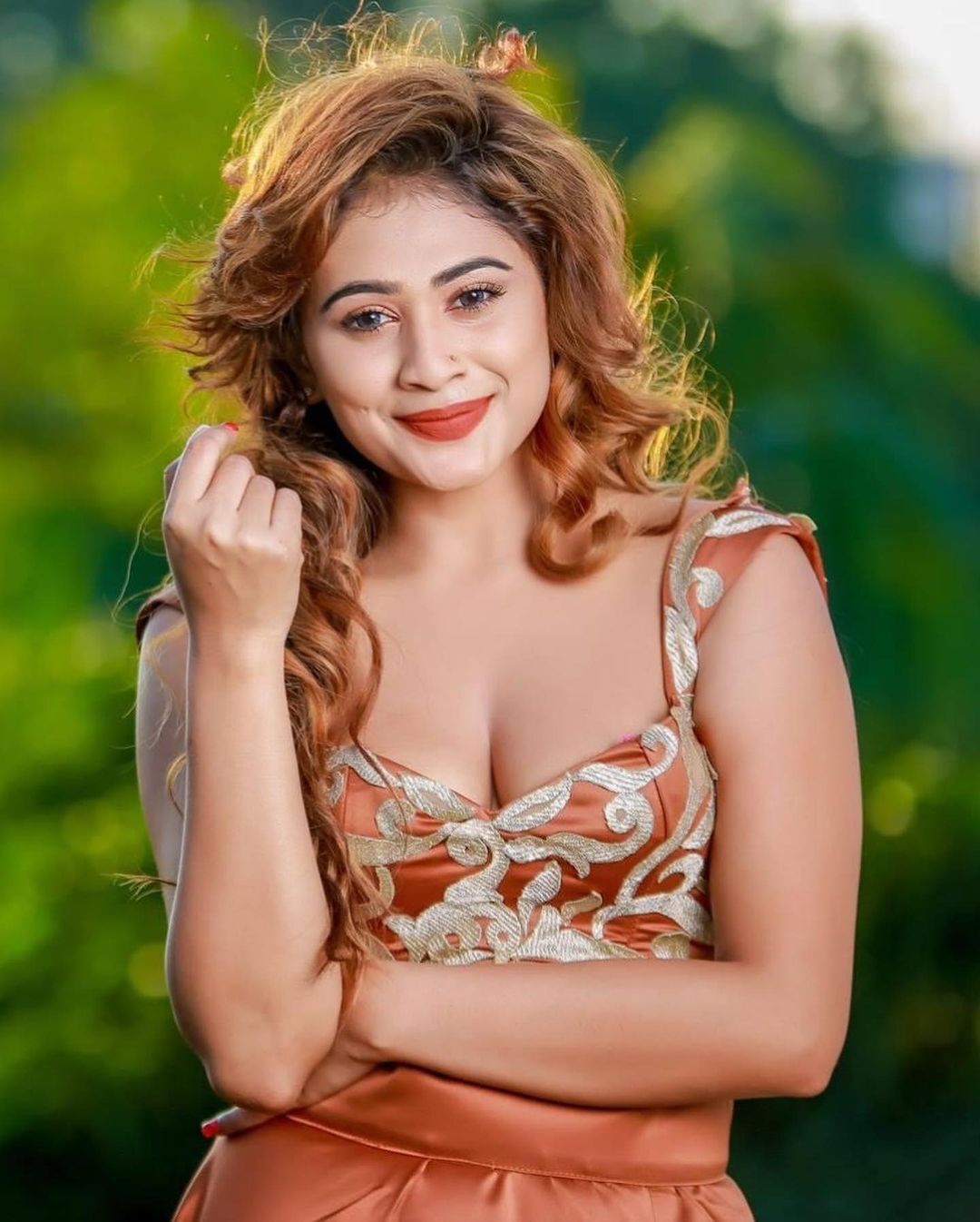 സോഷ്യല്‍ മീഡിയയെ പിടിച്ചുകുലുക്കി ശ്രീലങ്കന്‍ താരം പിയൂമി ഹന്‍സമാലി, ഗ്ലാമര്‍ ഫോട്ടോഷൂട്ട് വൈറല്‍