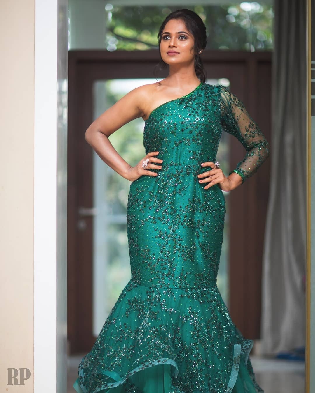 പച്ച ഫ്രോക്കില്‍ കിടിലം ലുക്കുമായി രമ്യ പാണ്ഡ്യന്‍; സോഷ്യല്‍ മീഡിയയില്‍ വൈറലായി ചിത്രങ്ങള്‍