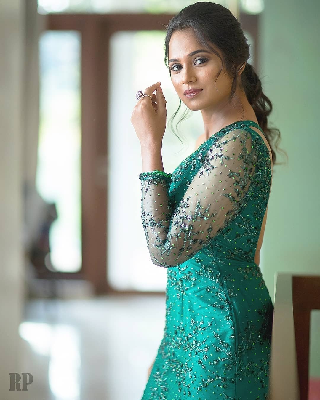 പച്ച ഫ്രോക്കില്‍ കിടിലം ലുക്കുമായി രമ്യ പാണ്ഡ്യന്‍; സോഷ്യല്‍ മീഡിയയില്‍ വൈറലായി ചിത്രങ്ങള്‍