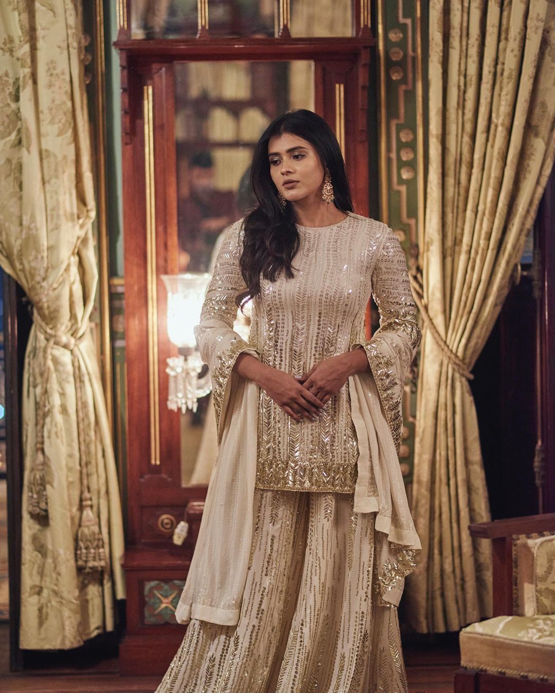 പാര്‍ട്ടി വെയറില്‍ അതി സുന്ദരിയായി ഹെബ്ബാ പട്ടേല്‍, വൈറലായ ചിത്രങ്ങള്‍ കാണാം