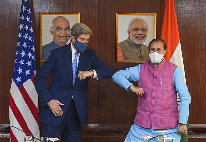 അമേരിക്കന്‍ കാലാവസ്ഥാ ഏജന്‍സി പ്രതിനിധി ജോണ്‍ കെറി ഇന്ത്യയില്‍: ചിത്രങ്ങള്‍ കാണാം