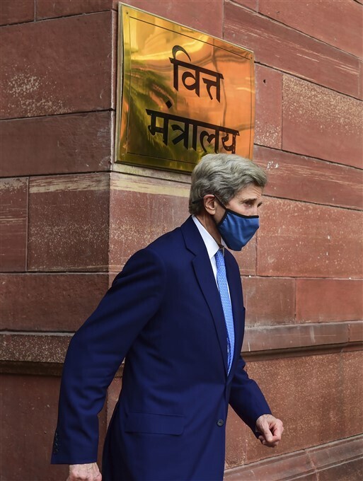 അമേരിക്കന്‍ കാലാവസ്ഥാ ഏജന്‍സി പ്രതിനിധി ജോണ്‍ കെറി ഇന്ത്യയില്‍: ചിത്രങ്ങള്‍ കാണാം