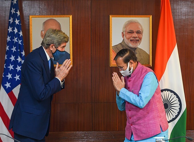 അമേരിക്കന്‍ കാലാവസ്ഥാ ഏജന്‍സി പ്രതിനിധി ജോണ്‍ കെറി ഇന്ത്യയില്‍: ചിത്രങ്ങള്‍ കാണാം