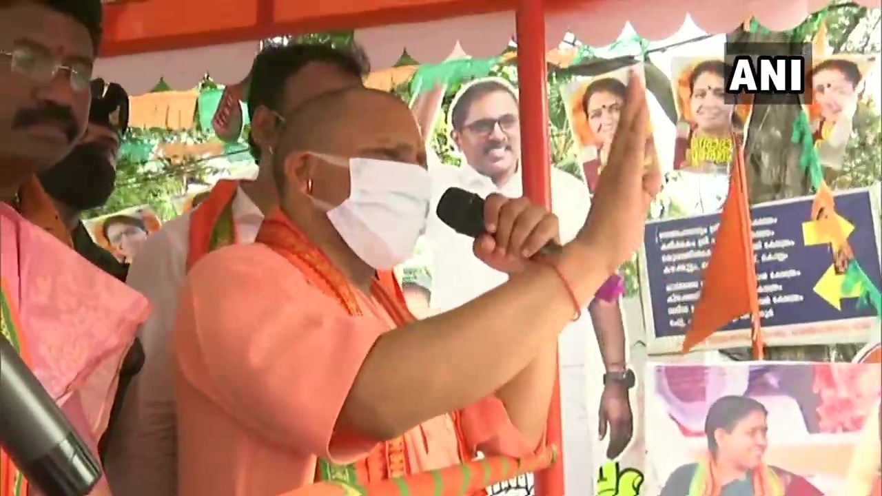 Uttar Pradesh CM Yogi Adityanath roadshow in Kazhakkoottam, Kerala ...