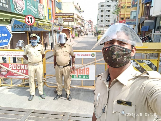 ಚಿತ್ರಗಳು: ಕರ್ನಾಟಕದಲ್ಲಿ 14 ದಿನಗಳ ಕಾಲ ಸಂಪೂರ್ಣ ಲಾಕ್‌ಡೌನ್ 