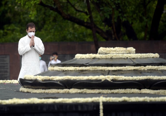 ആ രക്തസാക്ഷിത്വത്തിന് 30 വയസ്; രാജ്യം രാജീവ് ഗാന്ധി ഓര്‍മയില്‍- ചിത്രങ്ങള്‍ കാണാം