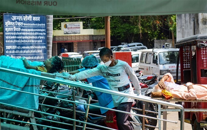 കൊവിഡ് വ്യാപനം രൂക്ഷമാകുന്നു രാജ്യത്തിന്റെ വിവിധ ഭാഗങ്ങളില്‍ നിന്നുള്ള ചിത്രങ്ങള്‍ കാണാം