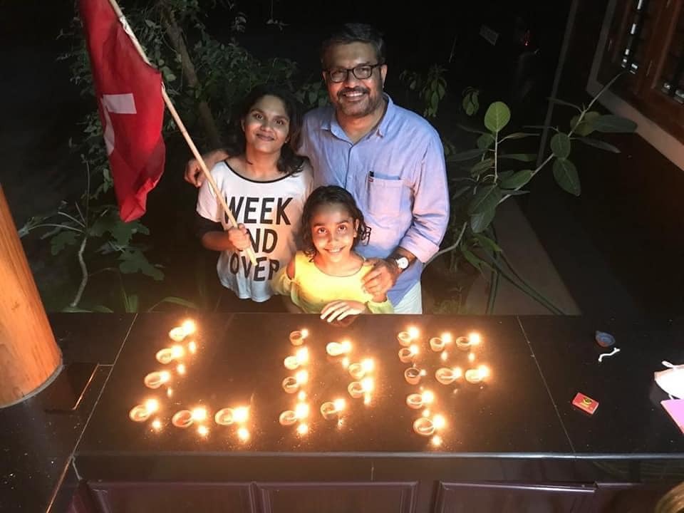 വിജയദിനം ആഘോഷിച്ച് ഇടതുപക്ഷം, ചിത്രങ്ങള്‍ കാണാം