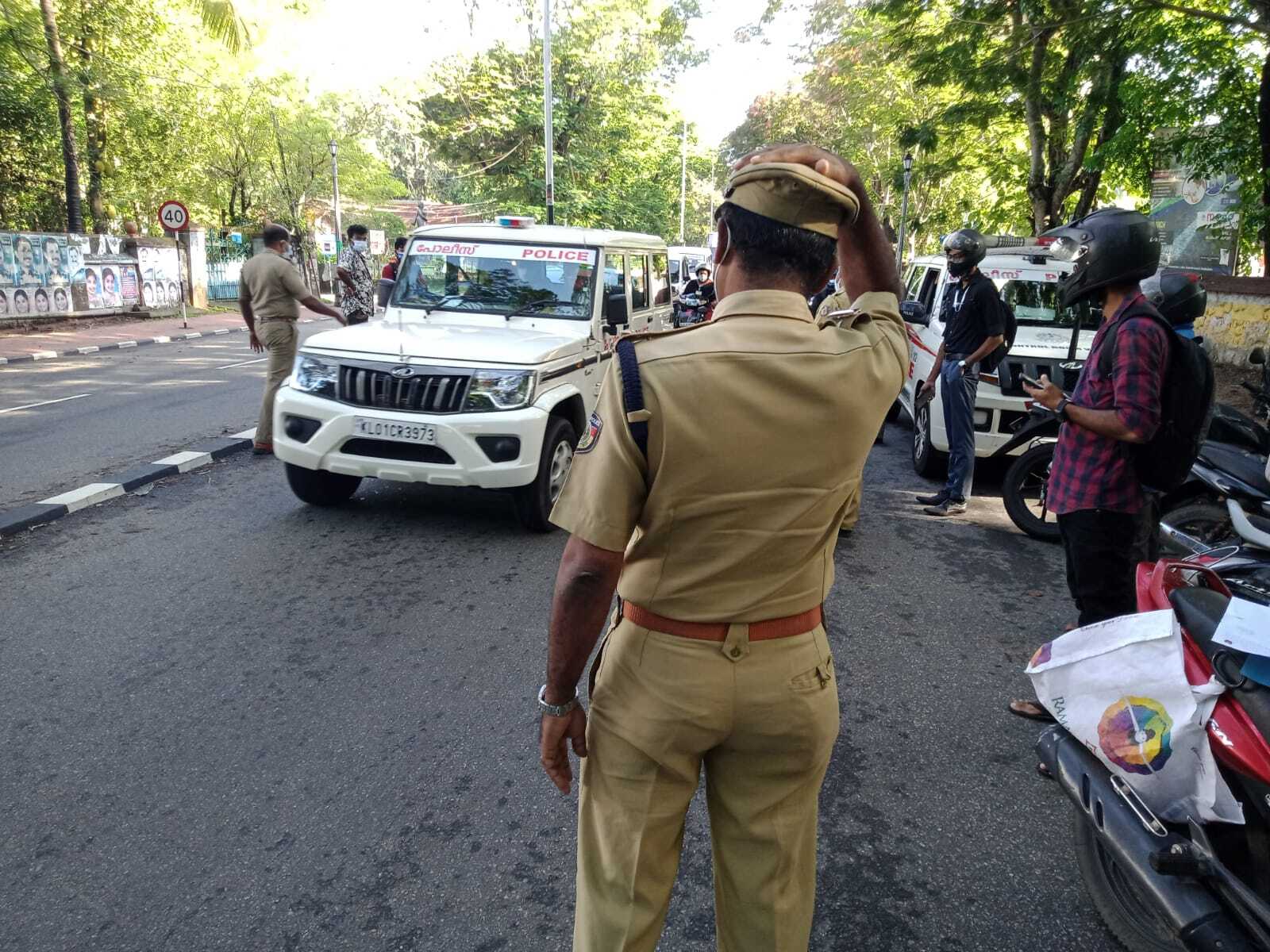 ട്രിപ്പിള്‍ ലോക്ക്ഡൗണ്‍, തിരുവനന്തപുരത്ത് നിന്നുള്ള ചിത്രങ്ങള്‍