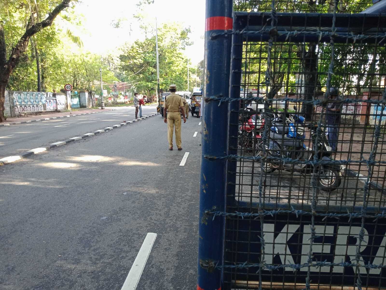 ട്രിപ്പിള്‍ ലോക്ക്ഡൗണ്‍, തിരുവനന്തപുരത്ത് നിന്നുള്ള ചിത്രങ്ങള്‍