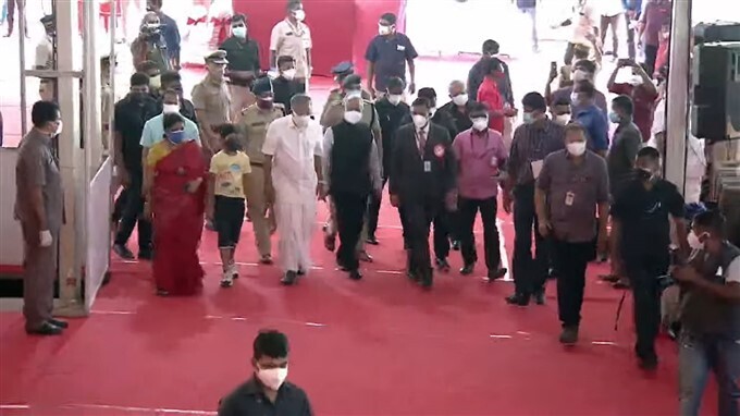 രണ്ടാം പിണറായി സര്‍ക്കാരിന്റെ സത്യപ്രതിജ്ഞാ ചടങ്ങ്, ചിത്രങ്ങള്‍