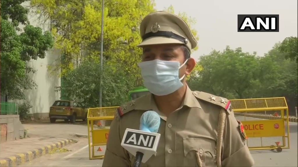  കോറോണ രക്ഷക് ബോധവത്ക്കരണവുമായി ദില്ലി പോലീസ്- ചിത്രങ്ങള്‍