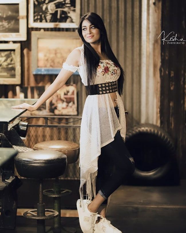 ഭാനു ശ്രീയുടെ ഏറ്റവും പുതിയ ചിത്രങ്ങള്‍ കാണാം