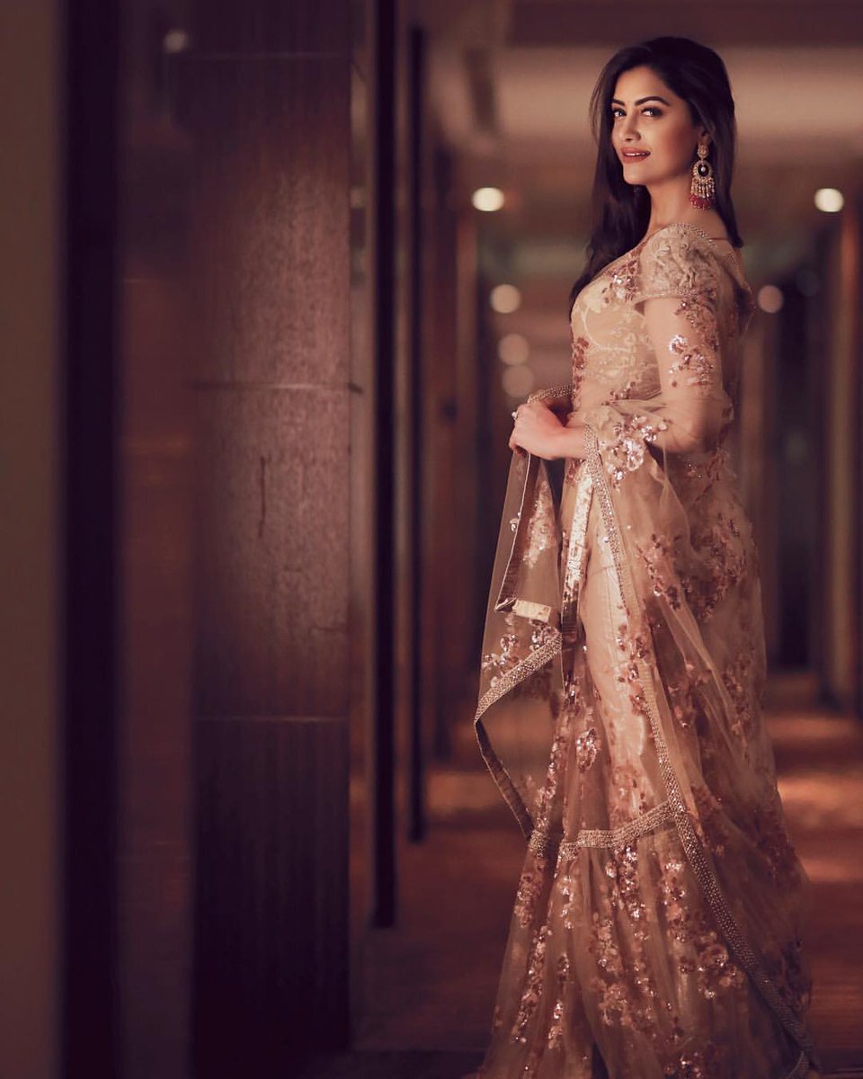 വേറിട്ട ലുക്കില്‍ മംമ്ത മോഹന്‍ദാസ്: നടിയുടെ അടിപൊളി ചിത്രങ്ങള്‍