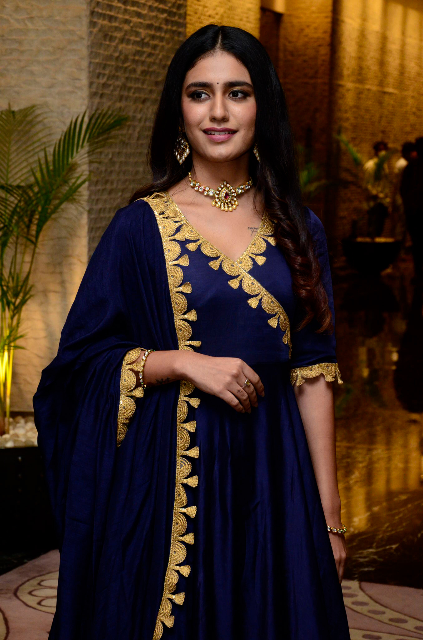 നടി പ്രിയ പ്രകാശ് വാര്യരുടെ ഏറ്റവും പുതിയ ചിത്രങ്ങള്‍ കാണാം