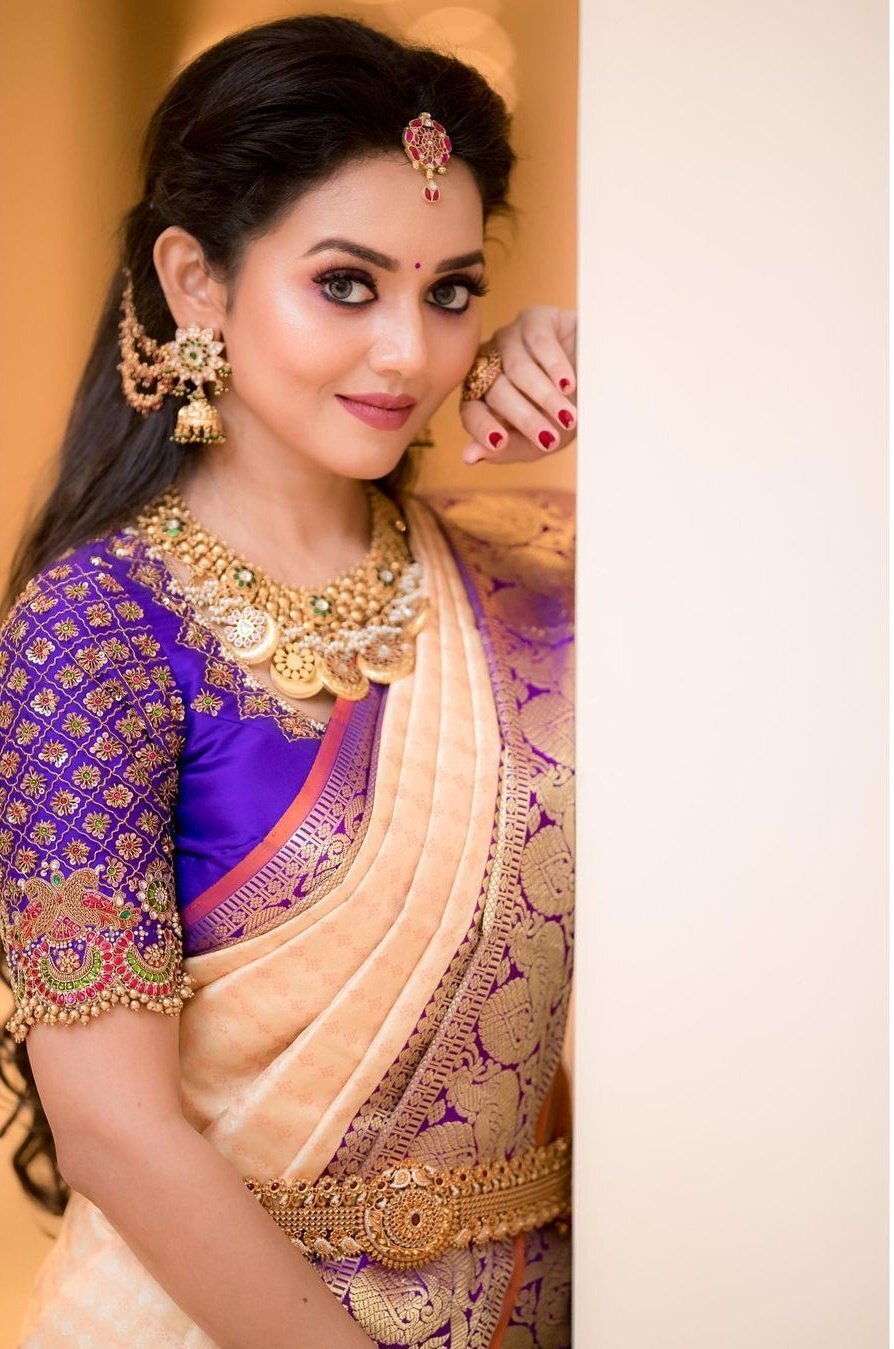 വിദ്യ പ്രദീപിന്റെ ഏറ്റവും പുതിയ ചിത്രങ്ങൾ കാണാം