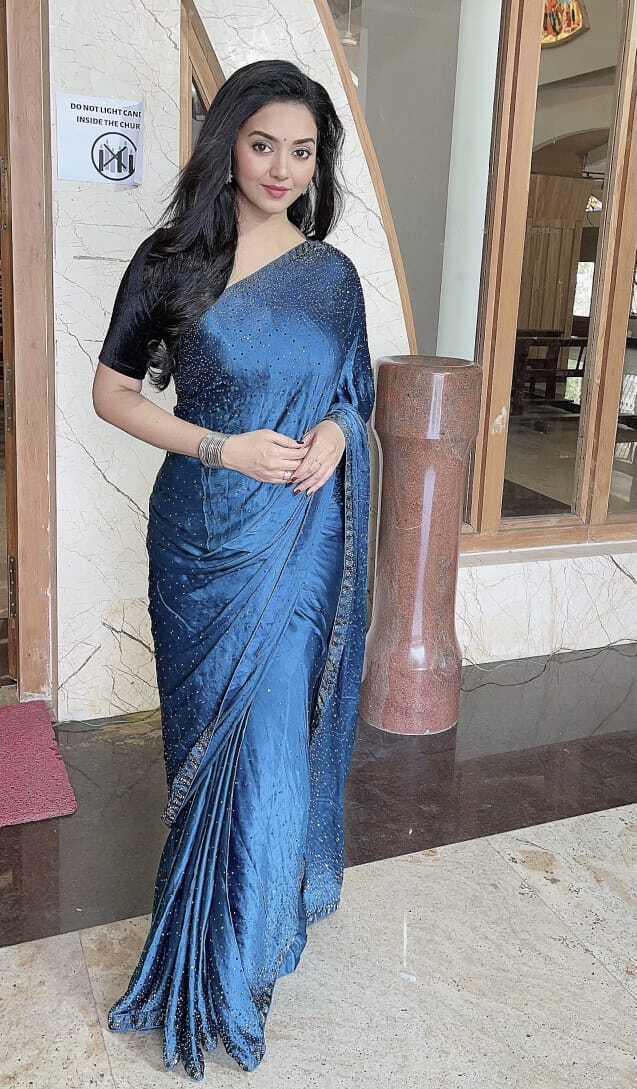 വിദ്യ പ്രദീപിന്റെ ഏറ്റവും പുതിയ ചിത്രങ്ങൾ കാണാം