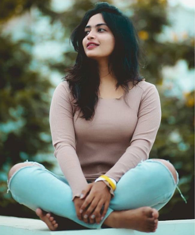 നടി അലേഖ്യ ഹരികയുടെ ഏറ്റവും പുതിയ ചിത്രങ്ങള്‍ കാണാം