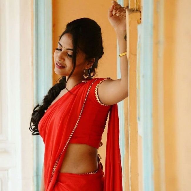 നടി അലേഖ്യ ഹരികയുടെ ഏറ്റവും പുതിയ ചിത്രങ്ങള്‍ കാണാം