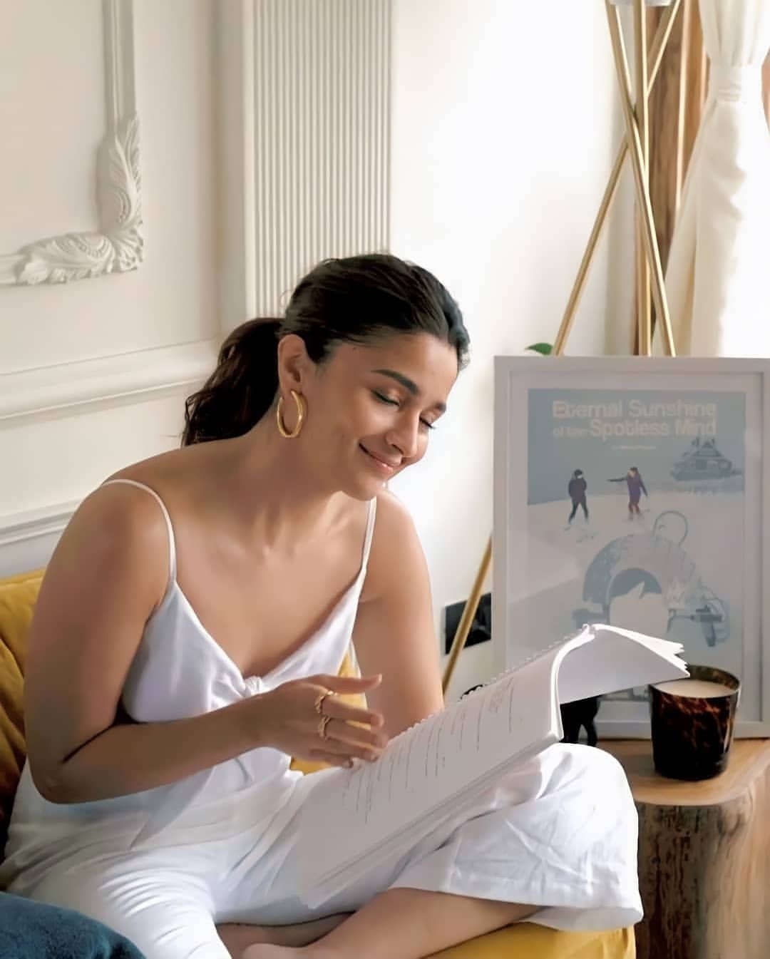 വെള്ള വസ്ത്രത്തില്‍ മാലാഖയെ പോലെ തിളങ്ങി ആലിയ ബട്ട്; വൈറല്‍ ചിത്രങ്ങള്‍ കാണാം