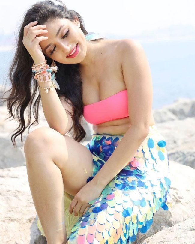 ഡോണല്‍ ഭിഷ്ട്ടിന്‍റെ ഏറ്റവും പുതിയ ചിത്രങ്ങള്‍ കാണാം