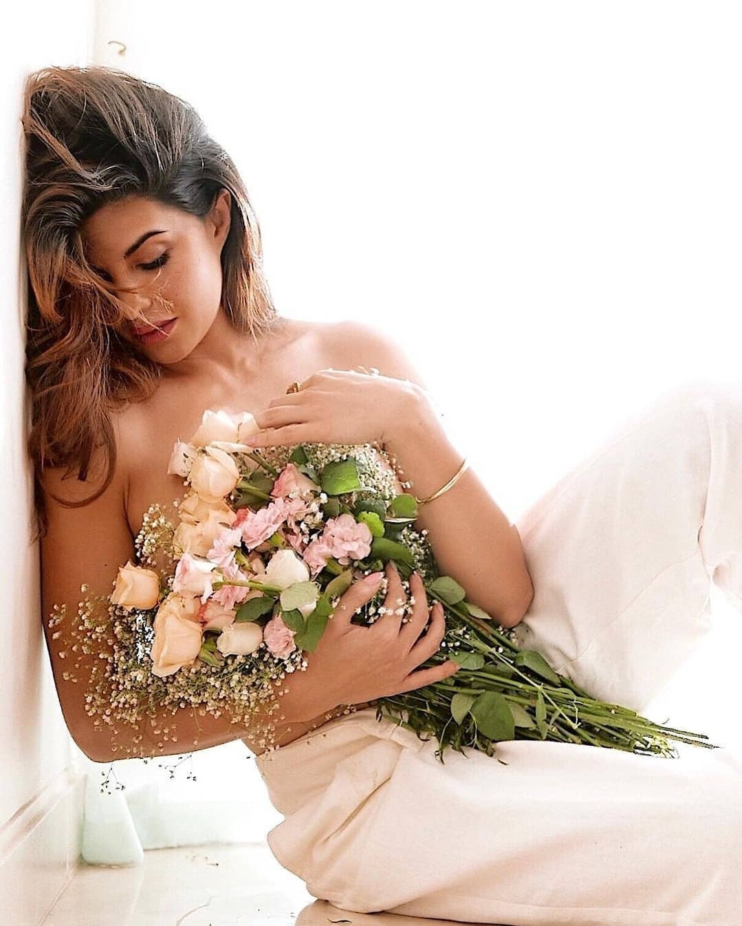 ആരാധകരെ ഞെട്ടിക്കുന്ന സെല്‍ഫി പുറത്തുവിട്ട് ജാക്വലിന്‍ ഫെര്‍ണാണ്ടസ്; ചിത്രങ്ങള്‍ കണാം