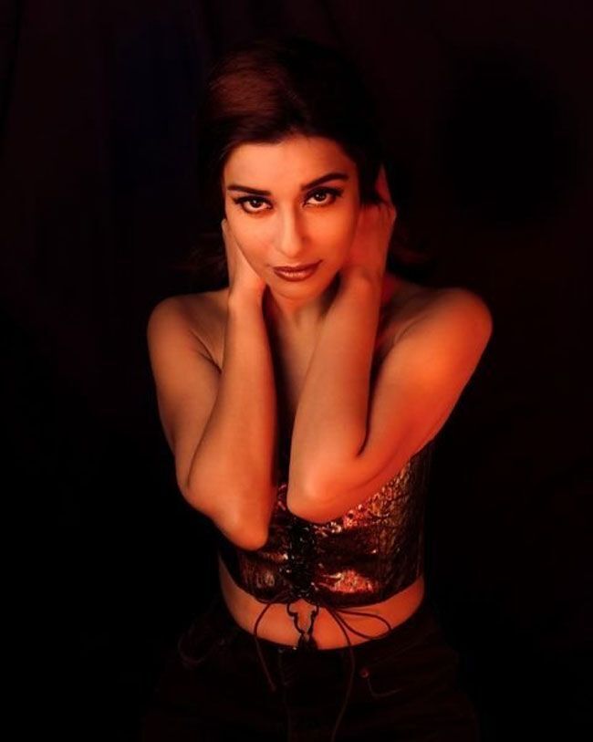 മധുരിമയുടെ കിടിലന്‍ ചിത്രങ്ങള്‍ കാണാം