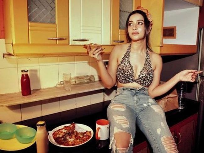 മധുരിമയുടെ കിടിലന്‍ ചിത്രങ്ങള്‍ കാണാം