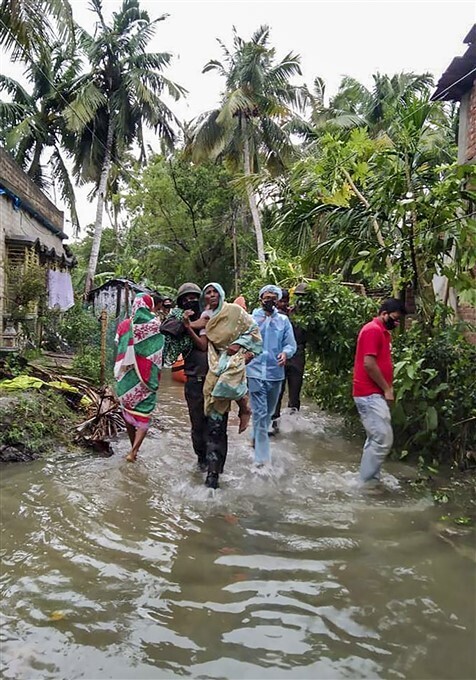നാശം വിതച്ച് യാസ് ചുഴലിക്കാറ്റ്.. ബംഗാളിൽ എൻഡിആർഎഫ് സംഘത്തിന്റെ നേതൃത്വത്തിലുളള രക്ഷാപ്രവർത്തനം..ചിത്രങ്ങൾ