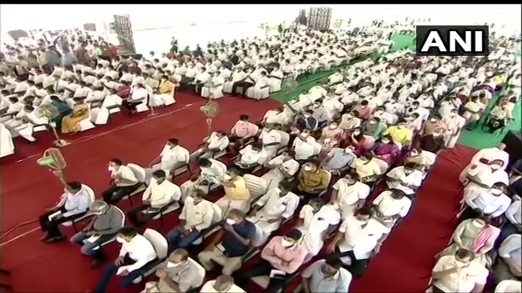 തമിഴ്‌നാട്ടില്‍ ഇനി പുതുയുഗം; എംകെ സ്റ്റാലിന്‍ മുഖ്യമന്ത്രിയായി സത്യപ്രതിജ്ഞ ചെയ്തു- ചിത്രങ്ങള്‍ കാണാം