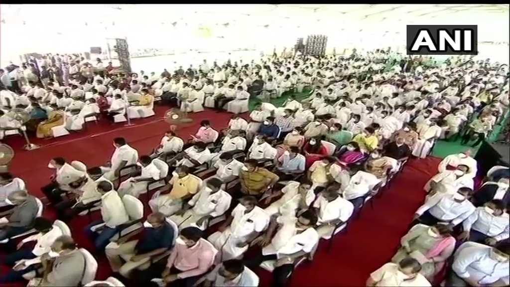 തമിഴ്‌നാട്ടില്‍ ഇനി പുതുയുഗം; എംകെ സ്റ്റാലിന്‍ മുഖ്യമന്ത്രിയായി സത്യപ്രതിജ്ഞ ചെയ്തു- ചിത്രങ്ങള്‍ കാണാം