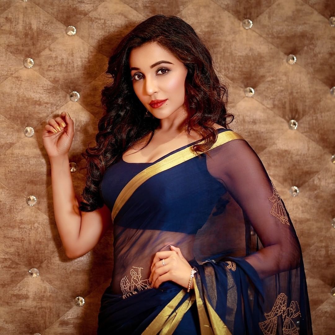 നടി പാര്‍വതി നായരുടെ ഏറ്റവും പുതിയ ചിത്രങ്ങള്‍ കാണാം