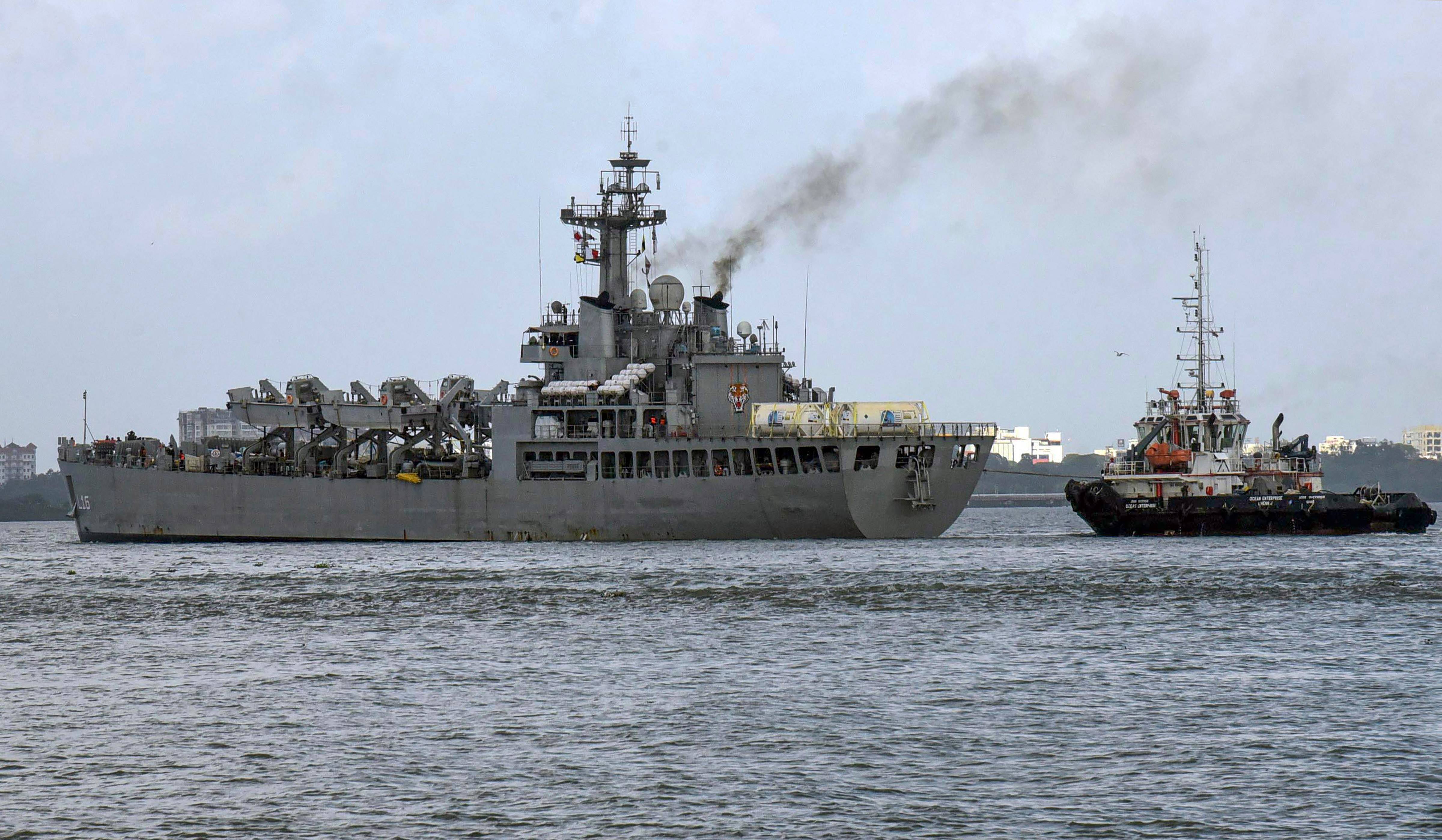 INS Shardul with 80 metric tons of oxygen arrives At Kochi Port