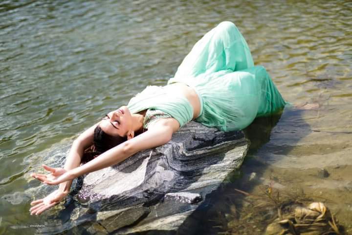 പുതിയ ലുക്കില്‍ തിളങ്ങി നിമിക രത്‌നാകര്‍; വൈറലായ ചിത്രങ്ങള്‍ കാണാം