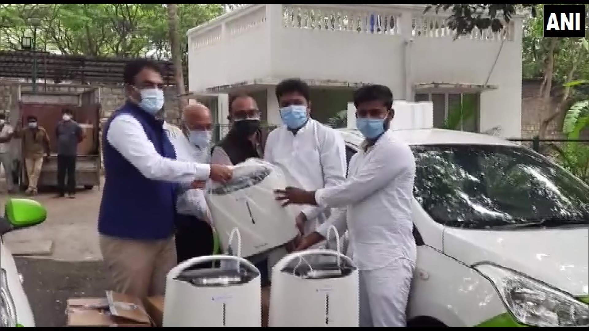 ഓലയുമായി ചേര്‍ന്ന് കര്‍ണാടകയില്‍ കോവിഡ് പ്രതിരോധ പ്രവര്‍ത്തനങ്ങള്‍-ചിത്രങ്ങള്‍ കാണാം