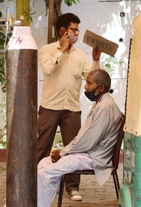 കൊവിഡ് രോഗികള്‍ക്ക് സൗജന്യ ഓക്‌സിജന്‍ നല്‍കി ഗാസിയാബാദിലെ ഗുരുദ്വാര, ചിത്രങ്ങള്‍ കാണാം