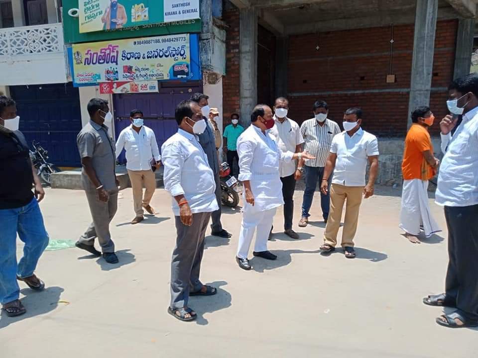 തെലങ്കാനയില്‍ ലോക്ക്ഡൗണ്‍ നിയന്ത്രണങ്ങള്‍ ശക്തമാക്കി പൊലീസ്-ചിത്രങ്ങള്‍ കാണാം