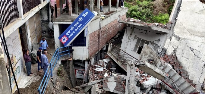 ഉത്തരാഖണ്ഡില്‍ വീണ്ടും മേഘവിസ്‌ഫോടനം: രക്ഷാ പ്രവര്‍ത്തനം പുരോഗിമിക്കുന്നു-ചിത്രങ്ങള്‍ കാണാം